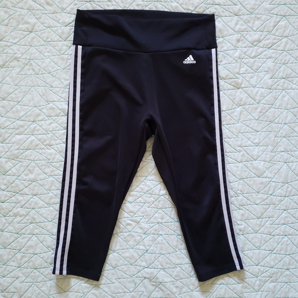 adidas Black Designed 2 Move High-Rise 3-Stripes 3/4 Cropped Sport Tights